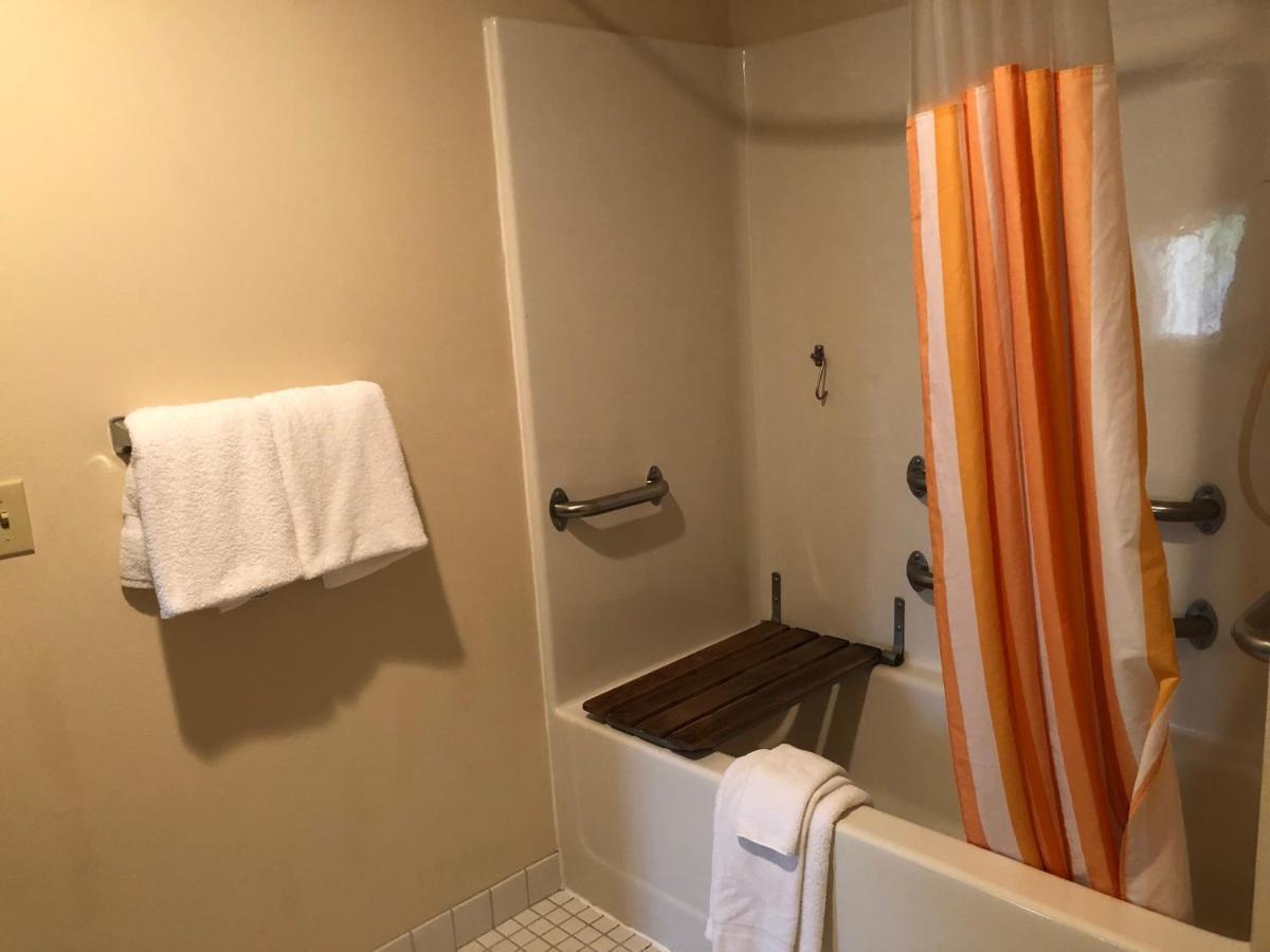 La Quinta By Wyndham Plattsburgh Hotel Kültér fotó